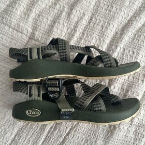 Chacos Green Sandals. Size 6 Womens